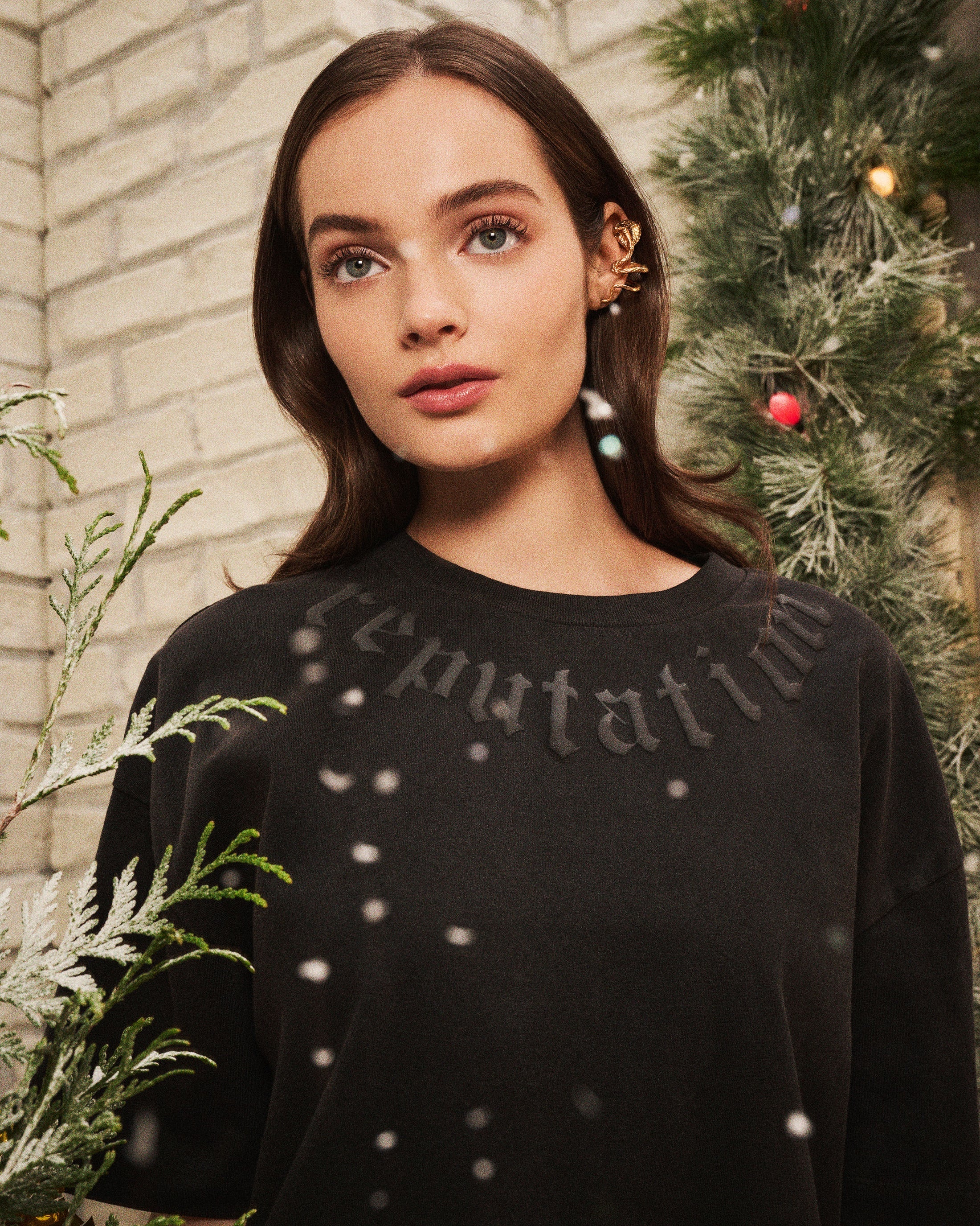 Taylor Swift - Reputation Precedes Me Black T-Shirt